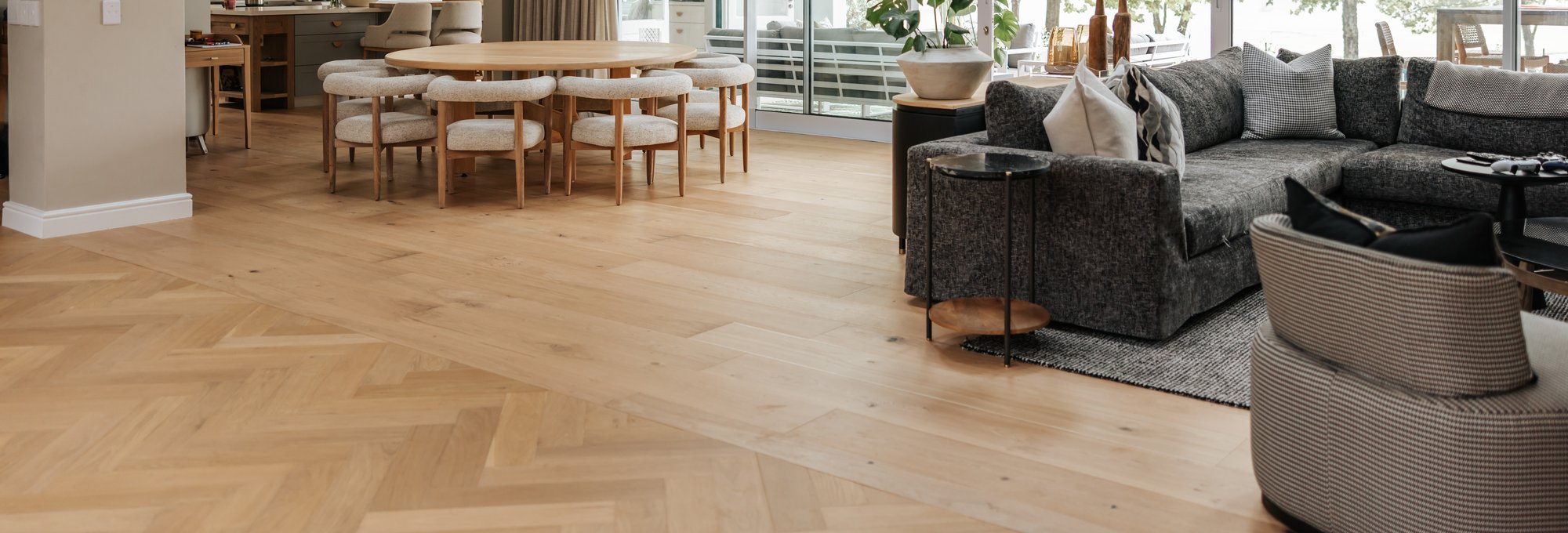 Inovar Floor - Stockists of Laminate, Engineered Wood and Vinyl Flooring products